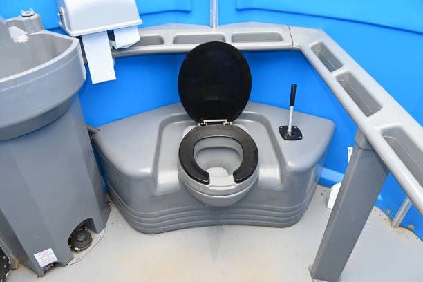 Best Portable toilet rental cost  in Dewitt, MI