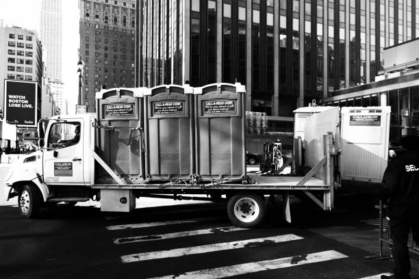 Best Portable bathroom rental  in Dewitt, MI